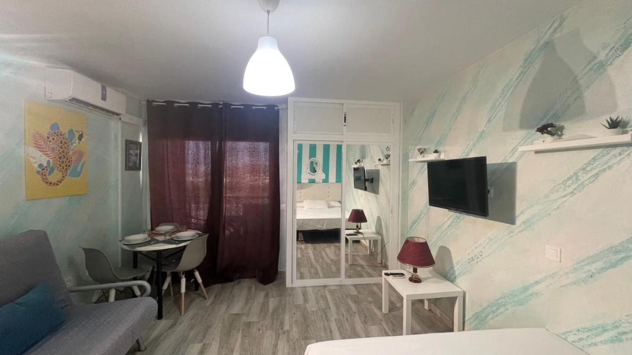Estudio Jupiter Vista Al Mar Benalmadena Luaran gambar